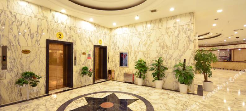 武汉江城大酒店(汉口火车站南广场店)图片