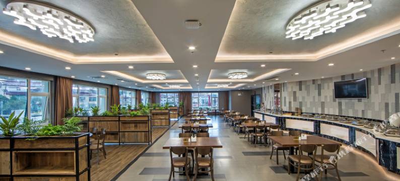 武夷山华彩大酒店(三姑度假区店)图片