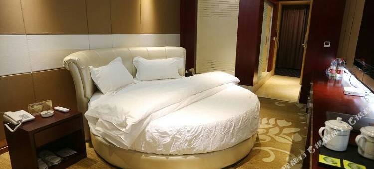 君御精品酒店(万源火车站店)图片