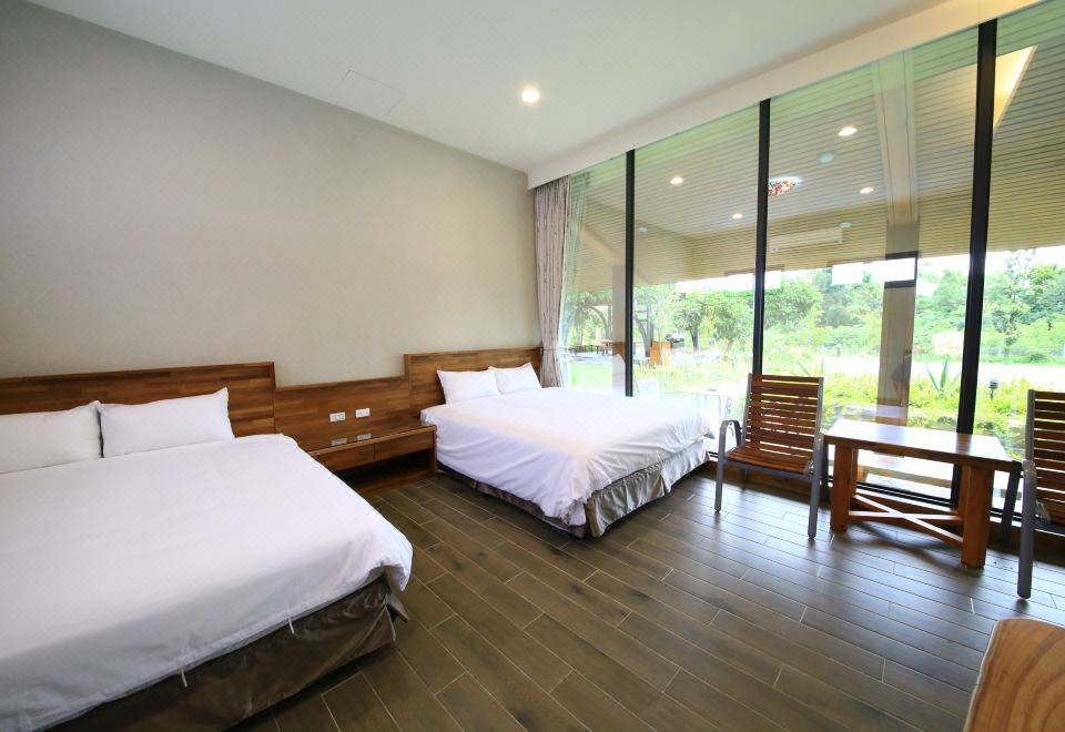 Season villaHotel Overview