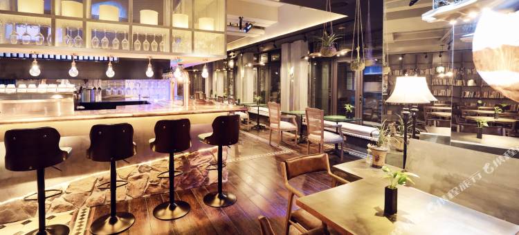 书房酒店(天一广场火车站店)图片