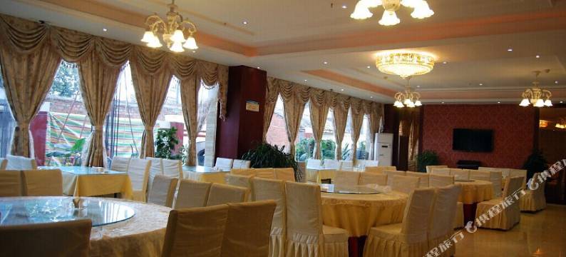盐源润盐大酒店图片