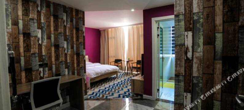 弥勒湖韵酒店图片