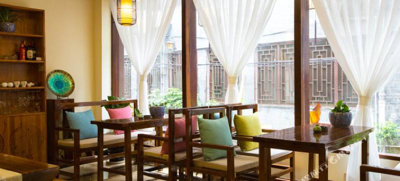 忆光年精品客栈(凤凰虹桥店)图片