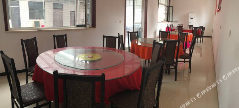 观湖假日酒店(易县易水湖太行水镇店)图片