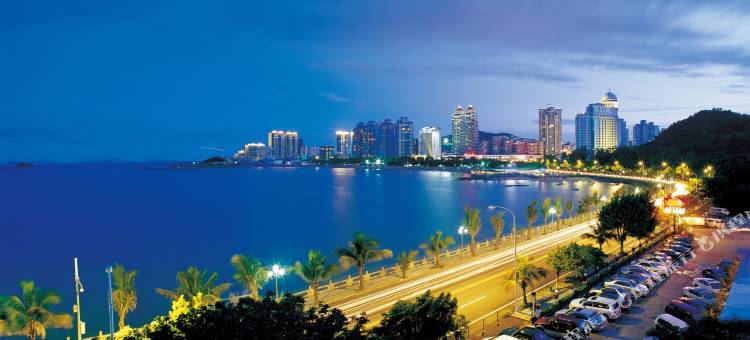 AQUEEN寰庭酒店(珠海情侣路大剧院店)图片