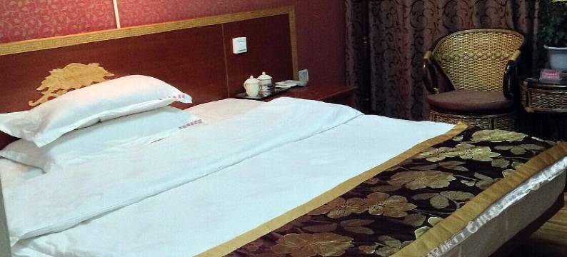 若尔盖乐福家园酒店图片