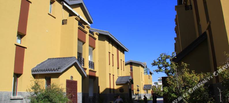 互助彩虹部落温泉别墅图片