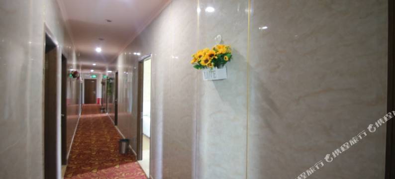 上海欧梦美宾馆(长海医院翔殷路地铁站店)图片