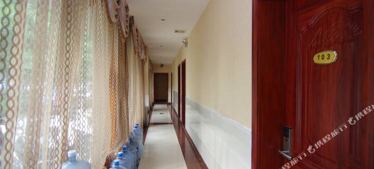 OYO许昌蓝宝石宾馆图片