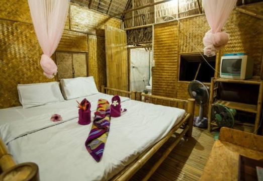 Phu Zai Keaw Hotel Overview