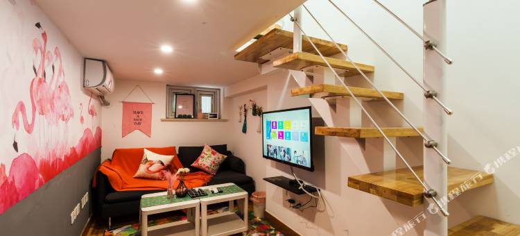 骐寓民宿(上海茂名北路店)图片