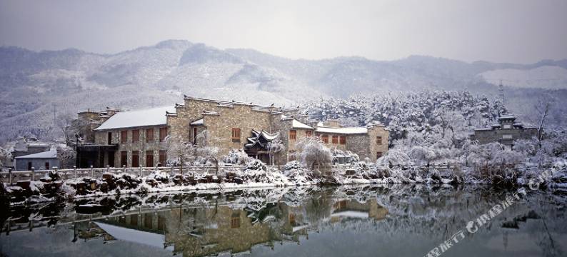 泾县畔水街木屋酒店图片