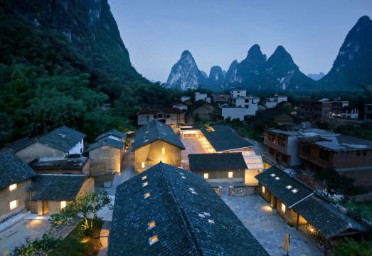 阳朔喜岳·云庐外景图