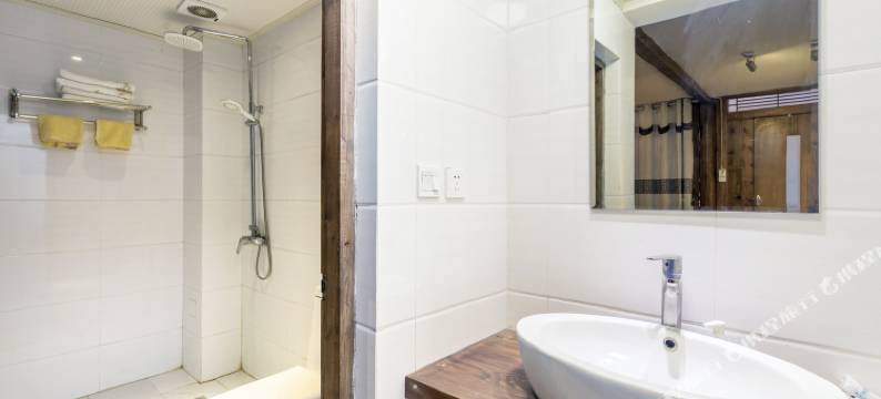 丽江烟花流年客栈图片