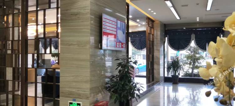 大余金莲山大酒店(汽车站店)图片
