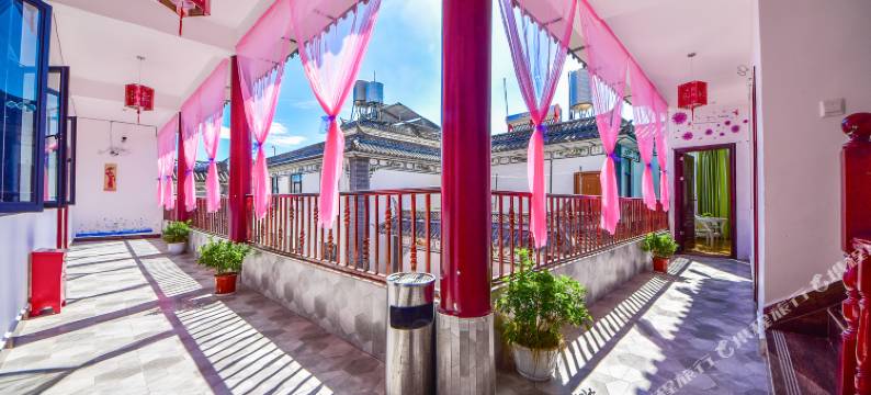 大理三生三世客栈(文献路分店)图片