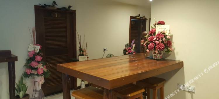 海狼出没(曾用名：洪馆小舍)(BarraCuda Den (previously known as Jono's Place))图片