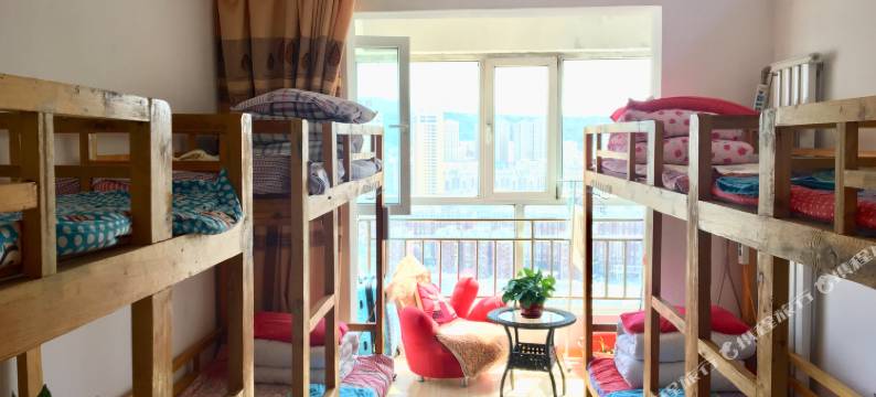 背包客太空舱青年旅舍(西宁莫家街店)图片