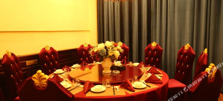 康定藏地祥雪酒店图片