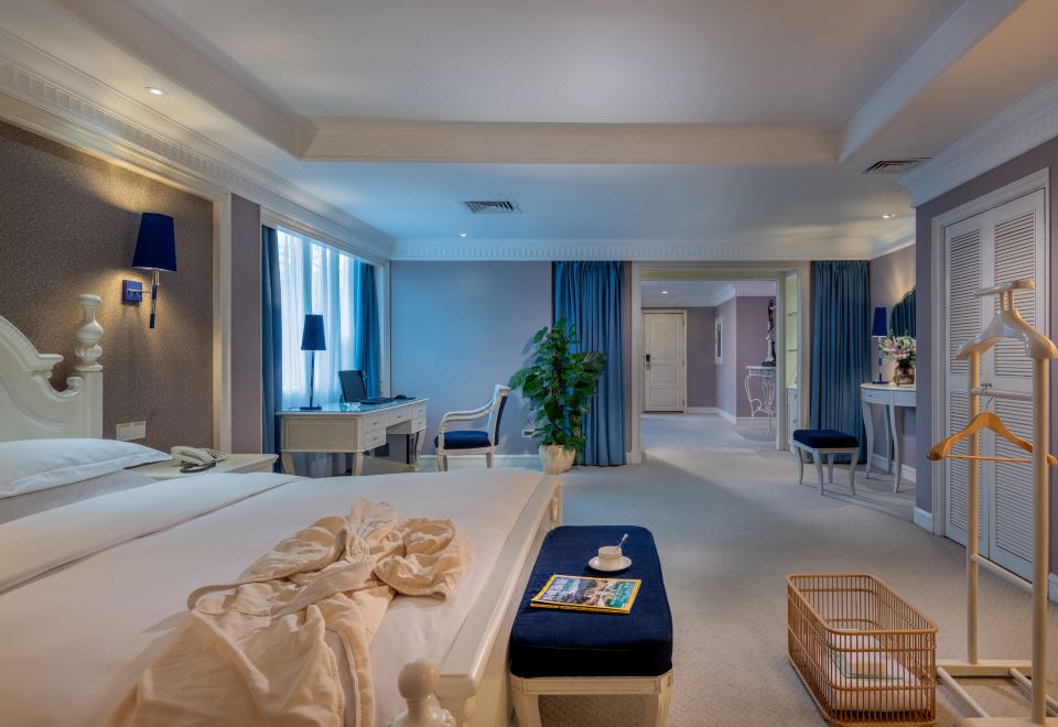 Dolton International HotelHotel Overview