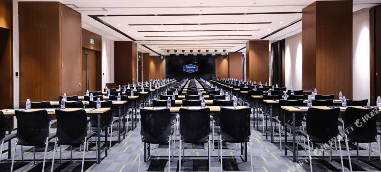 广州东晓南希尔顿欢朋酒店图片