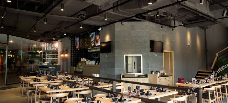 日照奕舍精选公寓(安泰国际广场大学城店)图片