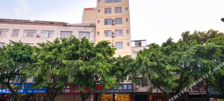 OYO贵港青逸酒店图片