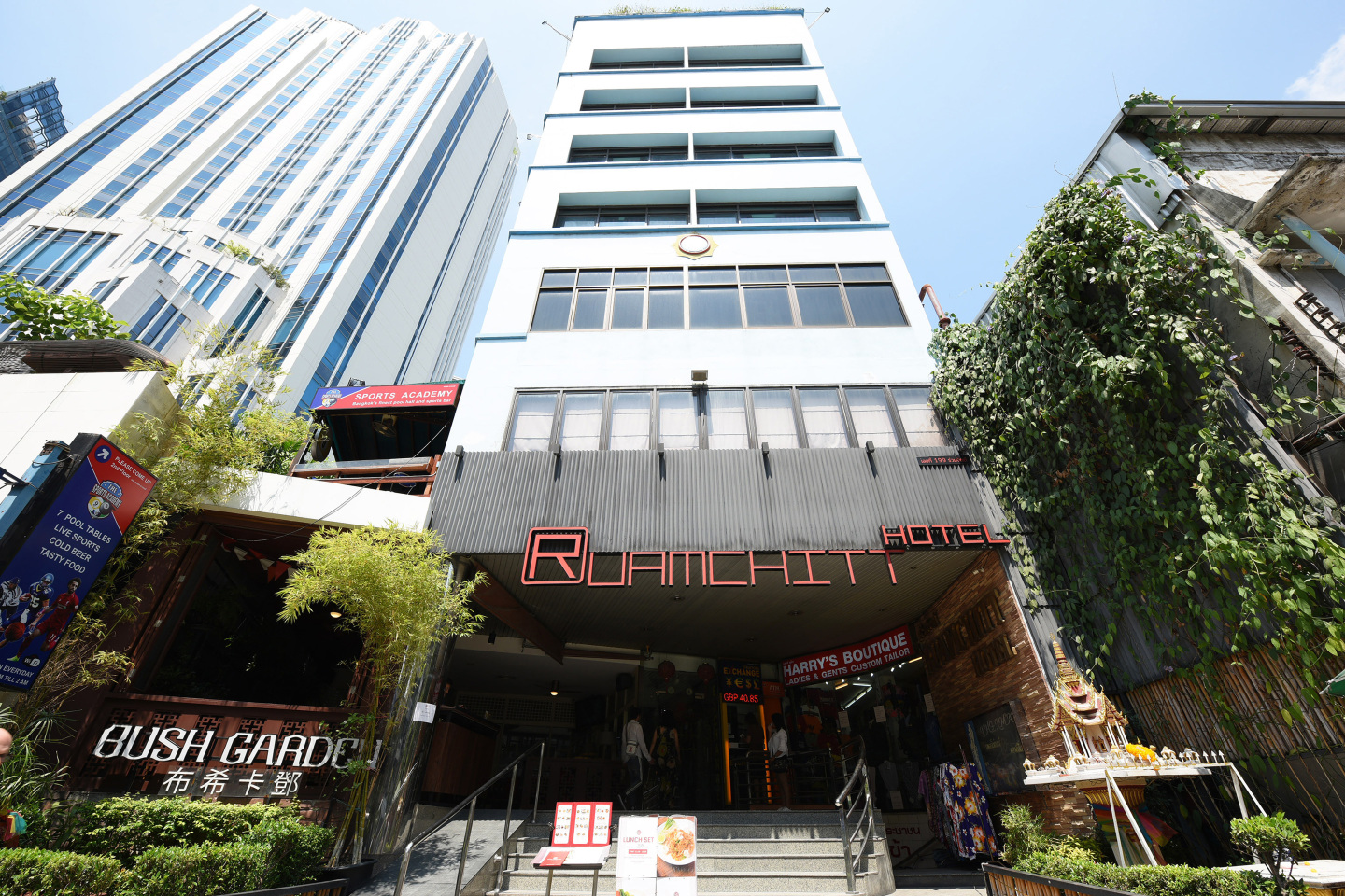 Ruamchitt Plaza Hotel Hotel Overview
