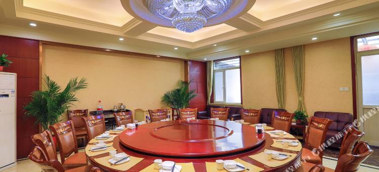 易县兰宝时尚四季酒店图片