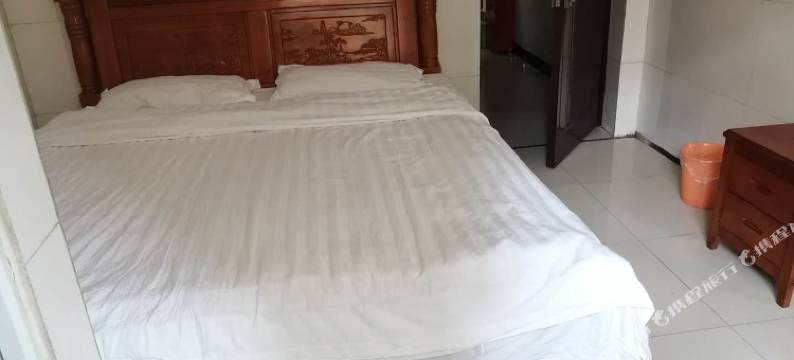 峨眉山和平旅馆图片