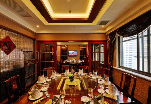 Seventh Heaven HotelHotel Overview