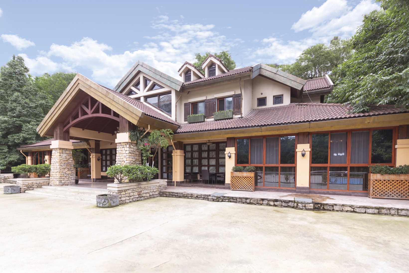 Nuoding Shanju Hotel Hotel Overview