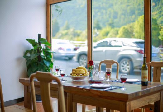 Manyuan Resort Hotel Zhangjiajie Hotel Overview