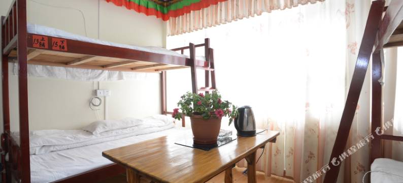 林芝猎人青年客栈图片