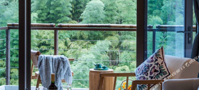 安吉迈岚·密藏山谷·漂游观星图片