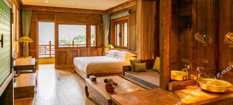 芒康松赞如美山居图片