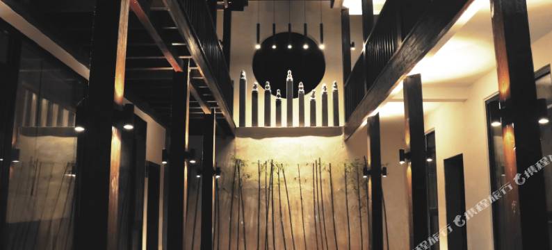 衡山半山腰郡玉山庄图片