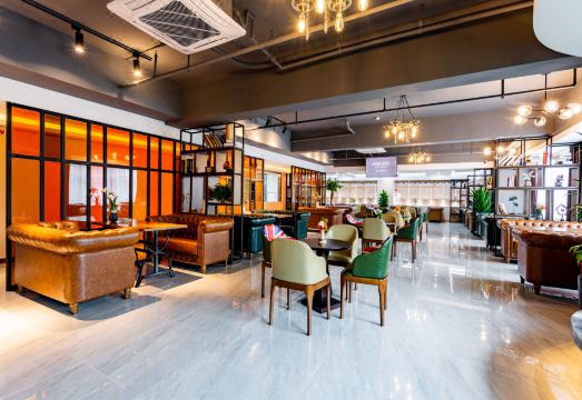 JAMES JOYCE COFFETEL Hotel Overview