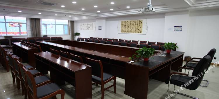 速8酒店(固原西吉客运站职业中学店)图片
