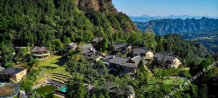 张家界梓山漫居图片