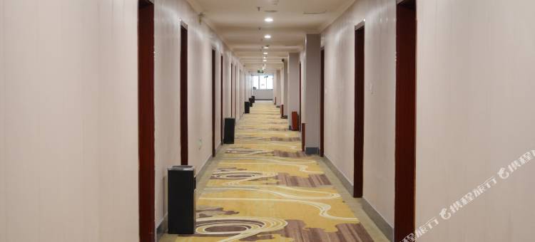 华驿酒店(潍坊临朐大观园商场店)图片