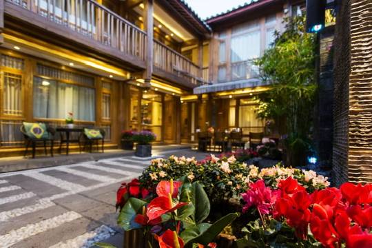 丽江懒虫小住精品客栈