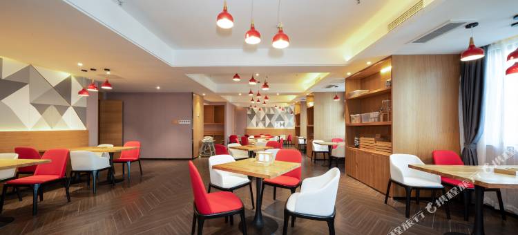 如家睿柏·云酒店(南宁江南万达平西老牌美食夜市店)图片