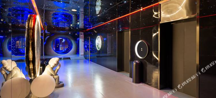 NOVA星球·高空全江景酒店(重庆解放碑洪崖洞店)图片