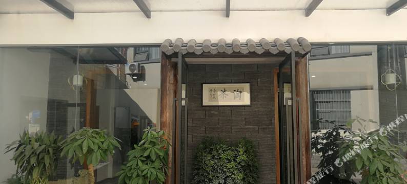 武汉润丽精品酒店(洪山广场中南路地铁站店)图片