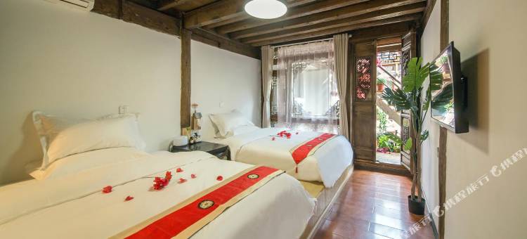 丽江古城自然醒客栈(忠义市场店)图片