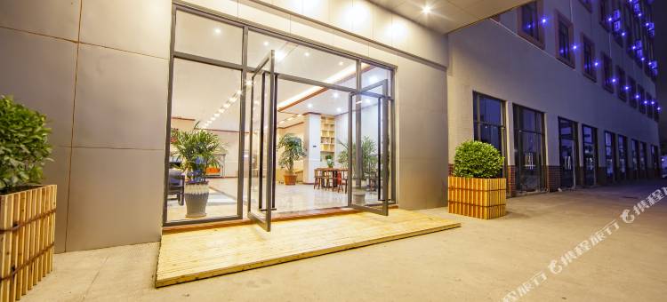 TOWO上品酒店(珠海金湾机场三灶店)图片