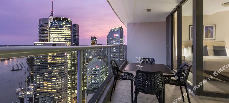 布里斯班奥罗拉盛橡套房酒店(Oaks Brisbane Aurora Suites)图片