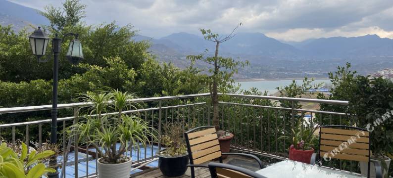 汉源阿咪子民俗大酒店图片